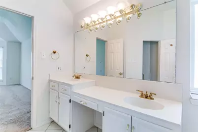 104 Dorsett Drive, Irving, TX 75063 - Photo 19