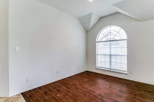 104 Dorsett Dr, Irving, TX 75063 - Photo 7