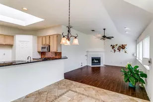 104 Dorsett Dr, Irving, TX 75063 - Photo 11