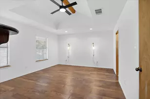 9400 Live Oak Ln, Fort Worth, TX 76179 - Photo 13