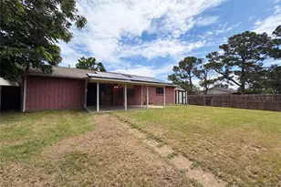 1102 Hillwood Dr, Lewisville, TX 75067 - Photo 5