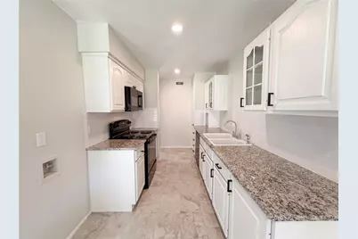 1102 Hillwood Drive, Lewisville, TX 75067 - Photo 11