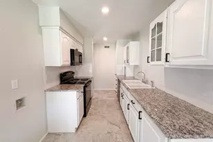 1102 Hillwood Dr, Lewisville, TX 75067 - Photo 11