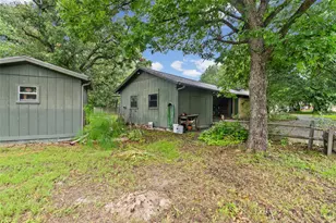 2823 Laurel Ln, Commerce, TX 75428 - Photo 13