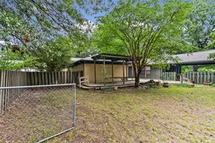 2823 Laurel Ln, Commerce, TX 75428 - Photo 11