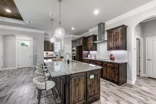 10301 Ravenswood Rd, Granbury, TX 76049 - Photo 11