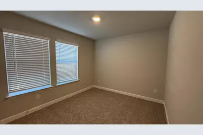 219 Sandstone Circle, Granbury, TX 76048 - Photo 15