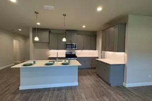 225 Sandstone Cir, Granbury, TX 76048 - Photo 3