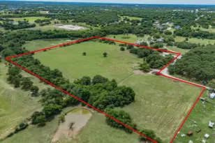 381 Bynum Rd, Bowie, TX 76230 - Photo 3