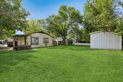 1120 S Pine Street, Grapevine, TX 75050 - Photo 1