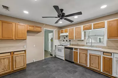 1120 S Pine Street, Grapevine, TX 75050 - Photo 7