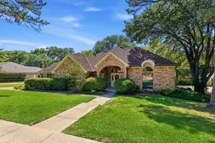 3813 Cambridge Cir W, Bedford, TX 76021 - Photo 5