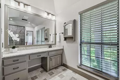 3813 Cambridge Circle W, Bedford, TX 76021 - Photo 15
