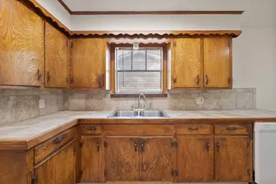 1102 Oaklawn Drive, Corsicana, TX 75110 - Photo 11