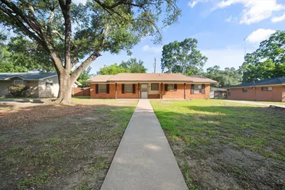 1102 Oaklawn Drive, Corsicana, TX 75110 - Photo 1