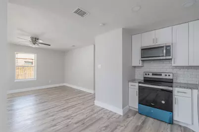 5914 Asbury Avenue #A, Fort Worth, TX 76119 - Photo 7