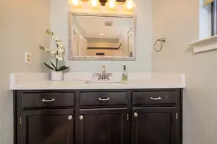 2403 Bayberry Ln, Euless, TX 76039 - Photo 23