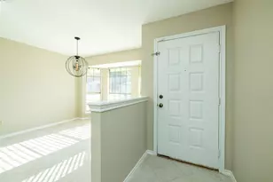2403 Bayberry Ln, Euless, TX 76039 - Photo 5