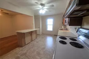 1213 Hillcrest Dr, Graham, TX 76450 - Photo 21