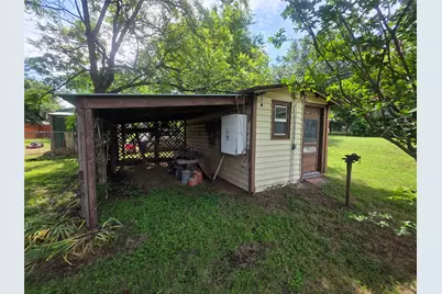 1213 Hillcrest Drive, Graham, TX 76450 - Photo 7