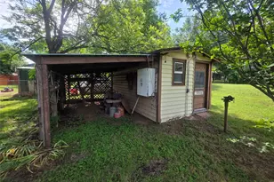 1213 Hillcrest Dr, Graham, TX 76450 - Photo 7