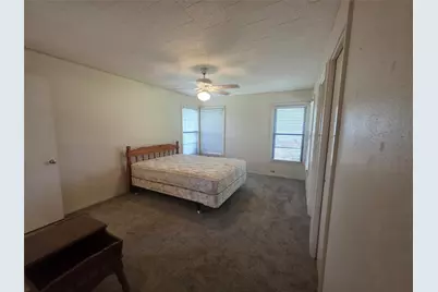 1213 Hillcrest Drive, Graham, TX 76450 - Photo 29