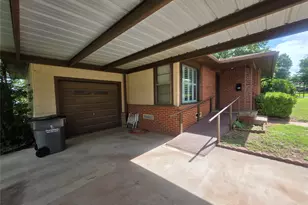 1213 Hillcrest Dr, Graham, TX 76450 - Photo 15