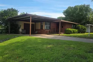 1213 Hillcrest Dr, Graham, TX 76450 - Photo 3