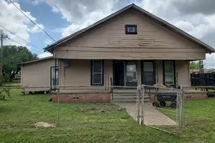 414 Barker St, Athens, TX 75751 - Photo 1