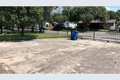 141 W Brownlee Avenue, Dallas, TX 75224 - Photo 7