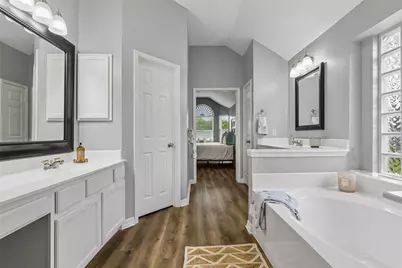 9809 Belfort Drive, Frisco, TX 75035 - Photo 15