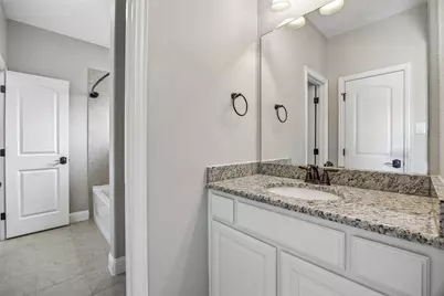 134 Santa Rosa Way, Irving, TX 75062 - Photo 23