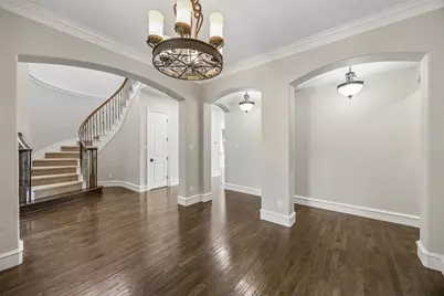 134 Santa Rosa Way, Irving, TX 75062 - Photo 11