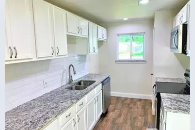 2536 Rutherford, Irving, TX 75062 - Photo 1