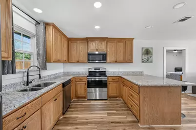 2308 Centaurus Way, Granbury, TX 76048 - Photo 11