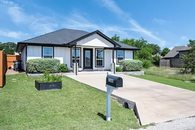 2308 Centaurus Way, Granbury, TX 76048 - Photo 3