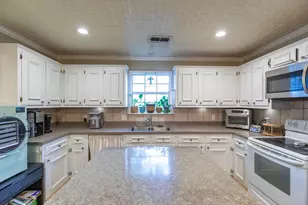 513 Reeves St, Clyde, TX 79510 - Photo 13