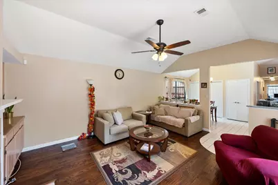 4137 Mapleridge Drive, Grapevine, TX 76051 - Photo 7