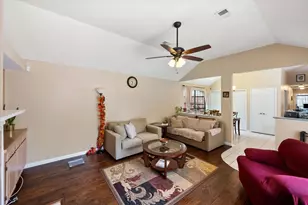 4137 Mapleridge Dr, Grapevine, TX 76051 - Photo 7