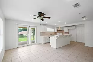 4102 Apache Trail Ct, Granbury, TX 76048 - Photo 15