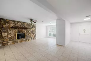 4102 Apache Trail Ct, Granbury, TX 76048 - Photo 7