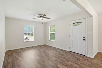 4909 Sandage Avenue, Fort Worth, TX 76115 - Photo 5