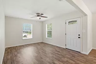 4909 Sandage Ave, Fort Worth, TX 76115 - Photo 5