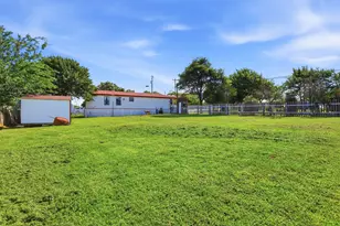 3601 Mockingbird Cir, Cleburne, TX 76031 - Photo 19