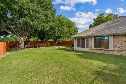 1907 Lansdown Court, Carrollton, TX 75010 - Photo 21