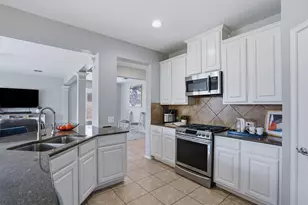 908 Lake Hollow Dr, Little Elm, TX 75068 - Photo 3