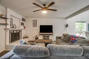 2909 Clover Valley Dr, Garland, TX 75043 - Photo 7