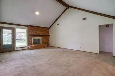 340 Grand Meadow Drive, Fort Worth, TX 76108 - Photo 7