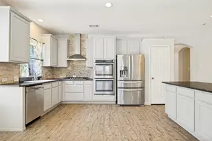 9800 Adolphus Dr, Frisco, TX 75035 - Photo 5