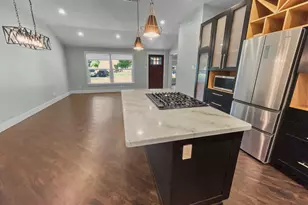1108 E Russell Ave, Carrollton, TX 75006 - Photo 7